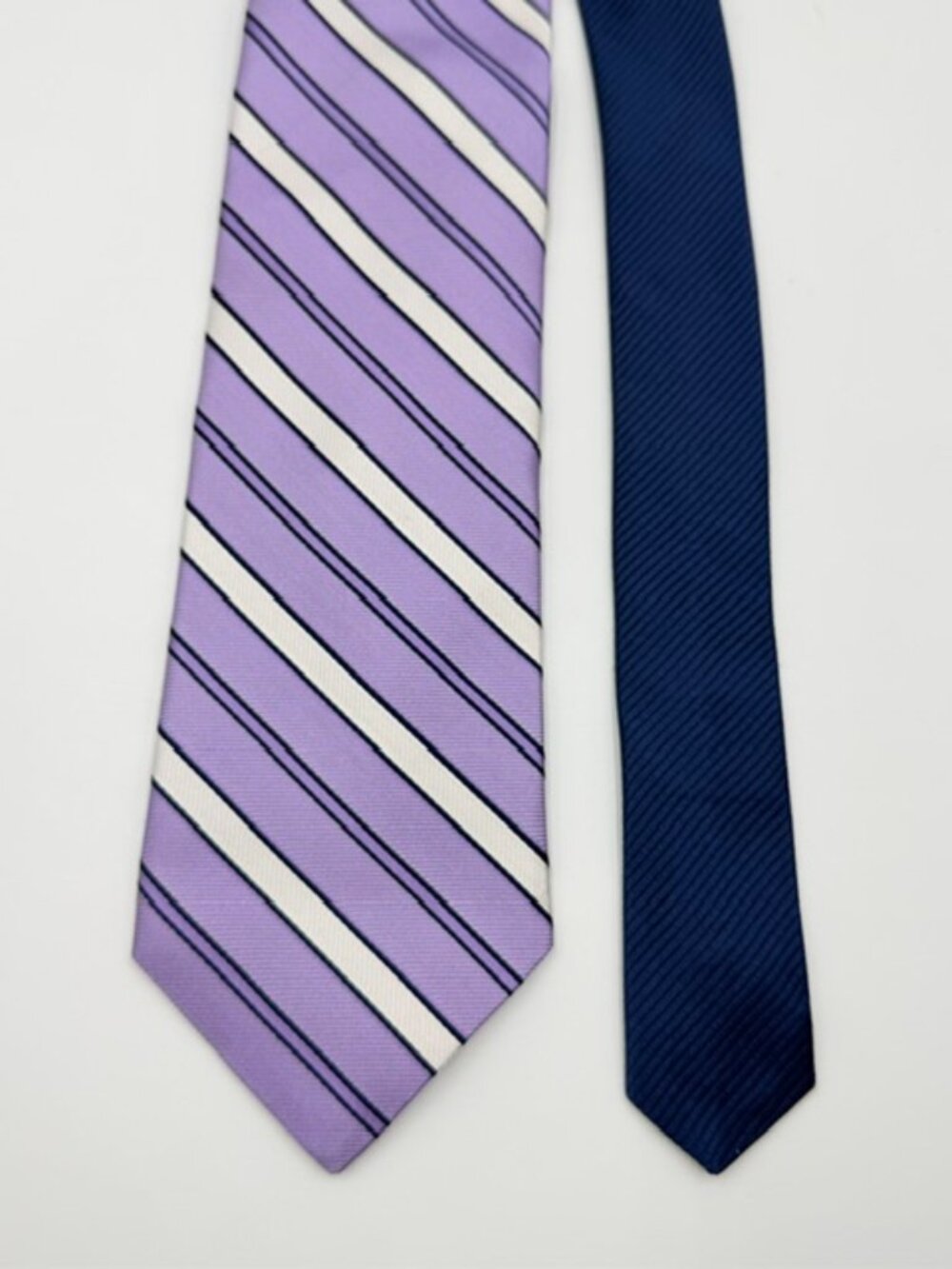 Roundtree & Yorke Trademark 100% Silk Split Tie Purple Stripes